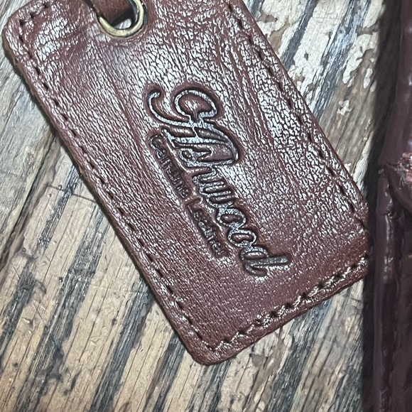 Brown Leather Ashwood leather crossbody Bag. - Picture 2 of 8